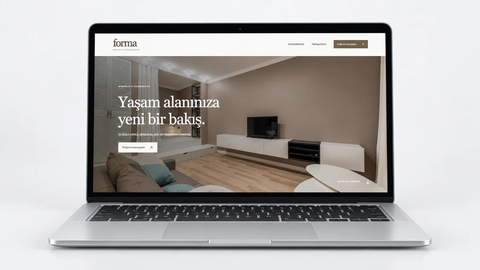 Web tasarım yaklaşımını gösteren konsept sitenin açık olduğu laptop